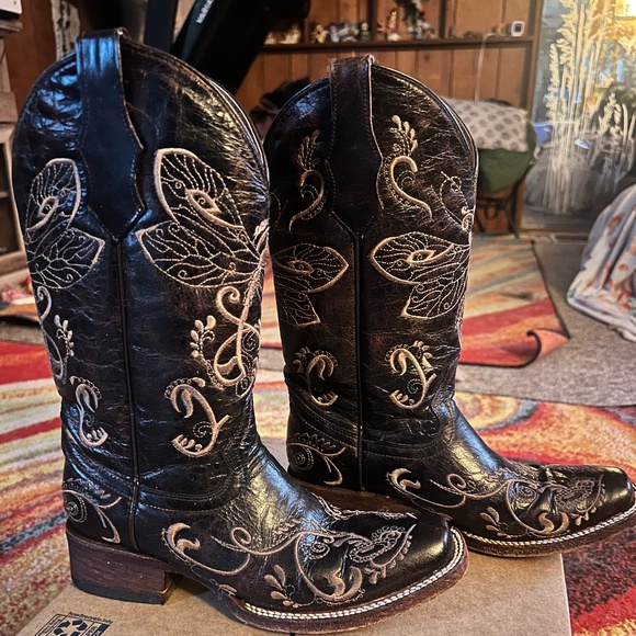 Circle G Shoes - Circle G Leather Dragonfly Embroidered Western Cowgirl Square Toe Boots Size 6